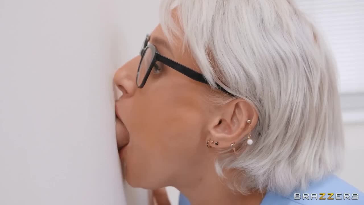 Brazzersexxtra – Angel Wicky Nurse Gets A Gloryhole Ass Fuck