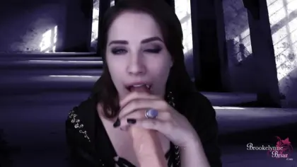Brookelynnebriar – Vampire ASMR Mind Fuck JOI